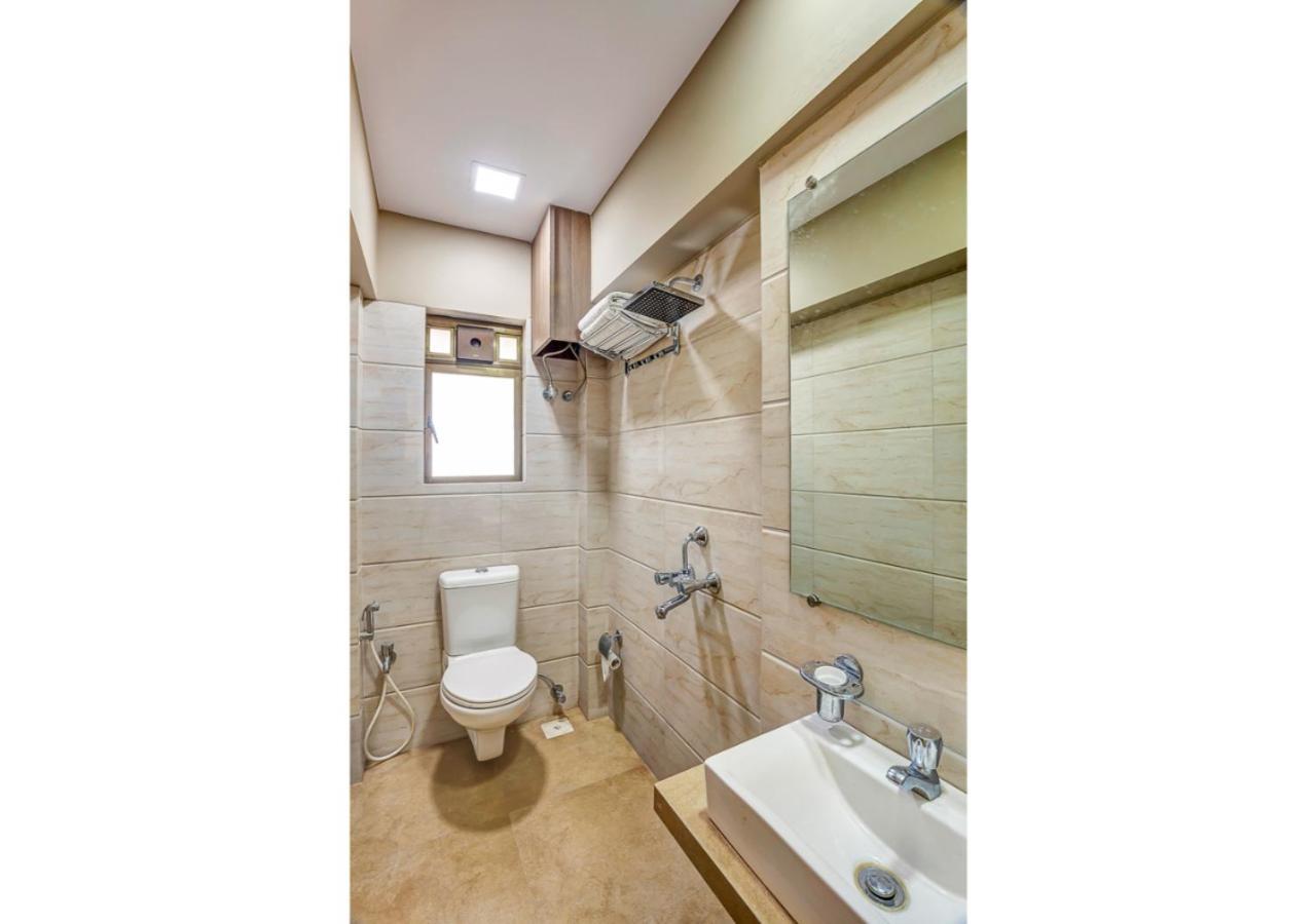 מומביי Ashok Deluxe Apartments, Marol Andheri East מראה חיצוני תמונה