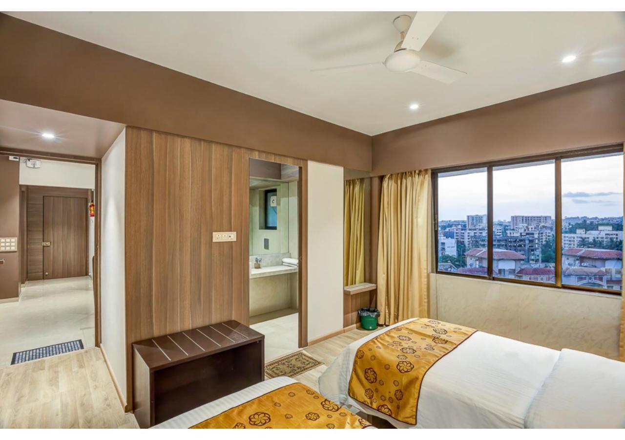 מומביי Ashok Deluxe Apartments, Marol Andheri East מראה חיצוני תמונה