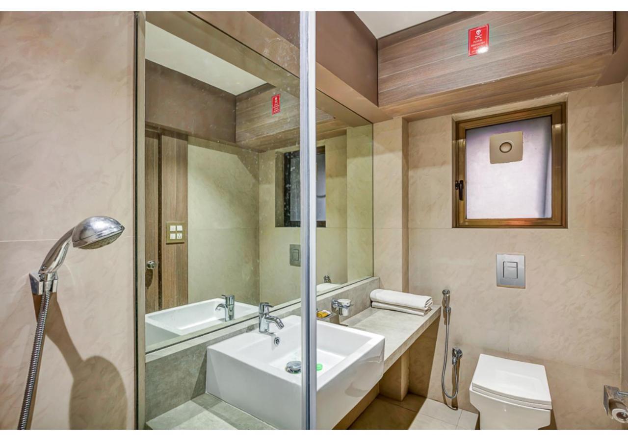 מומביי Ashok Deluxe Apartments, Marol Andheri East מראה חיצוני תמונה