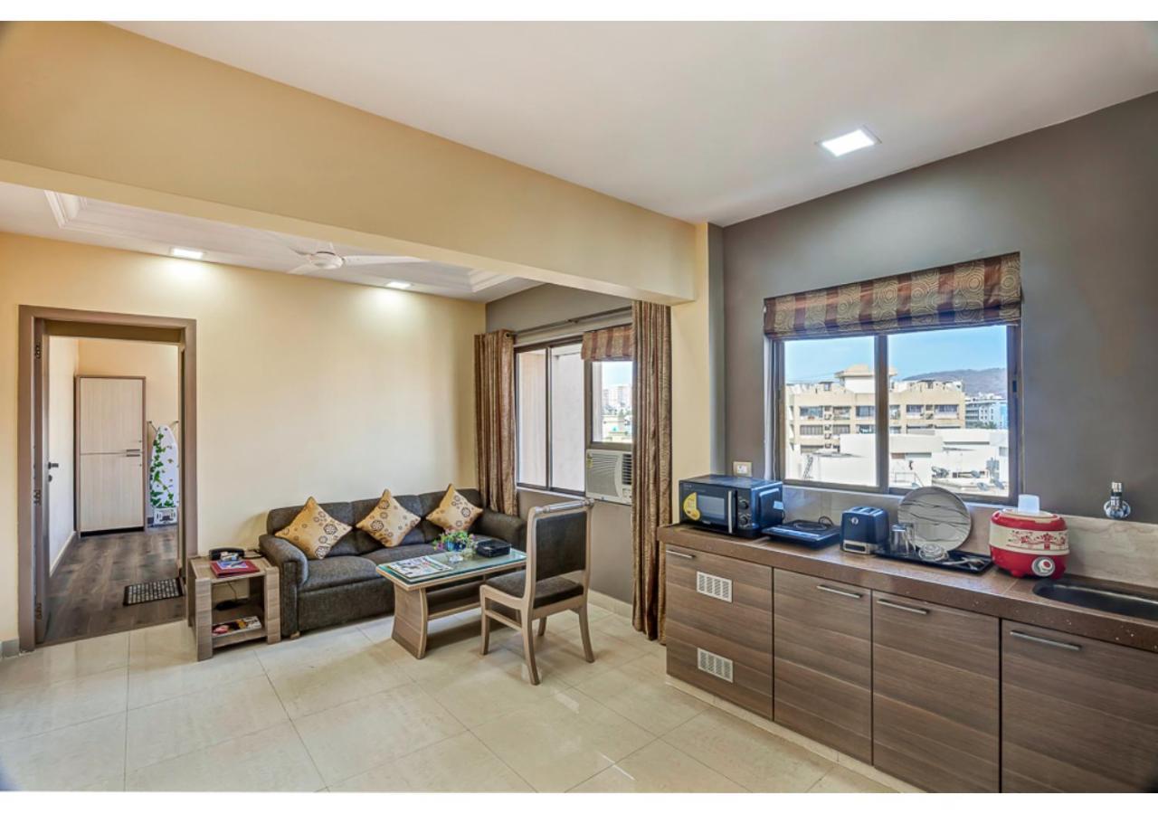 מומביי Ashok Deluxe Apartments, Marol Andheri East מראה חיצוני תמונה